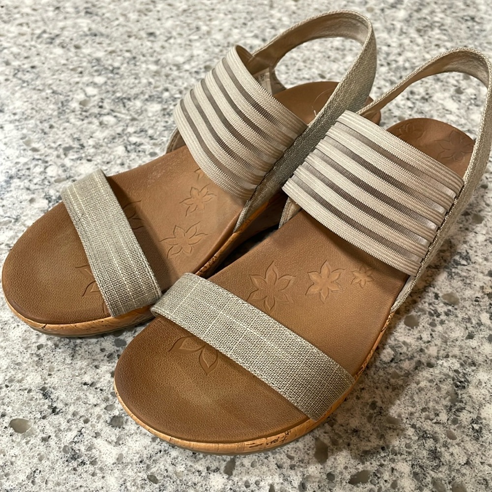 Skechers Beige Tan Wedge Sandals
